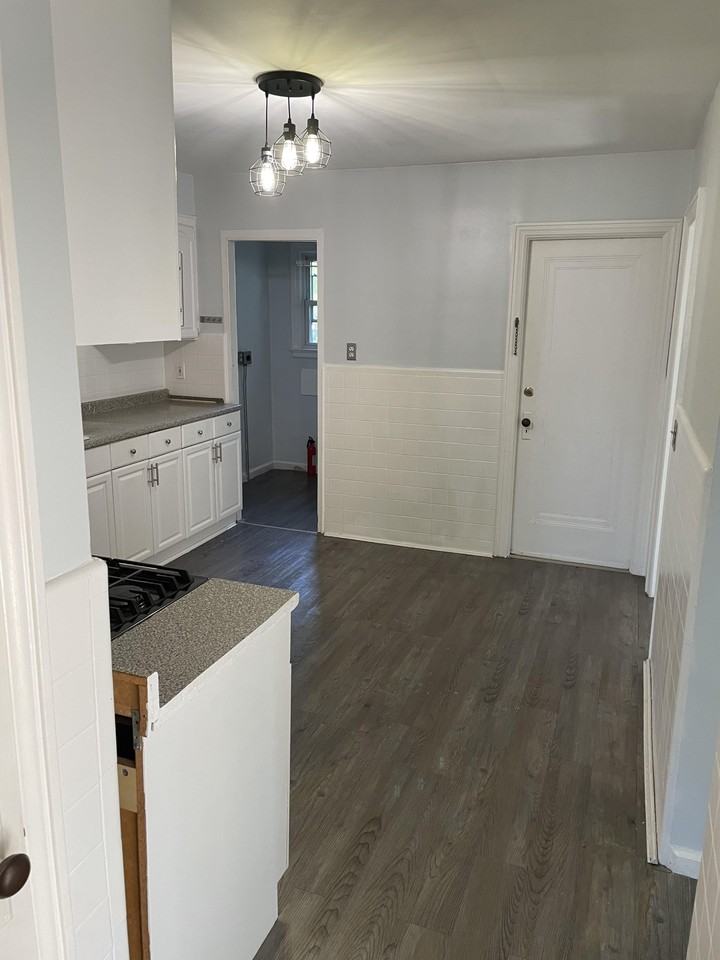 278 Delawanna Ave #2 - Photo 3 of 15