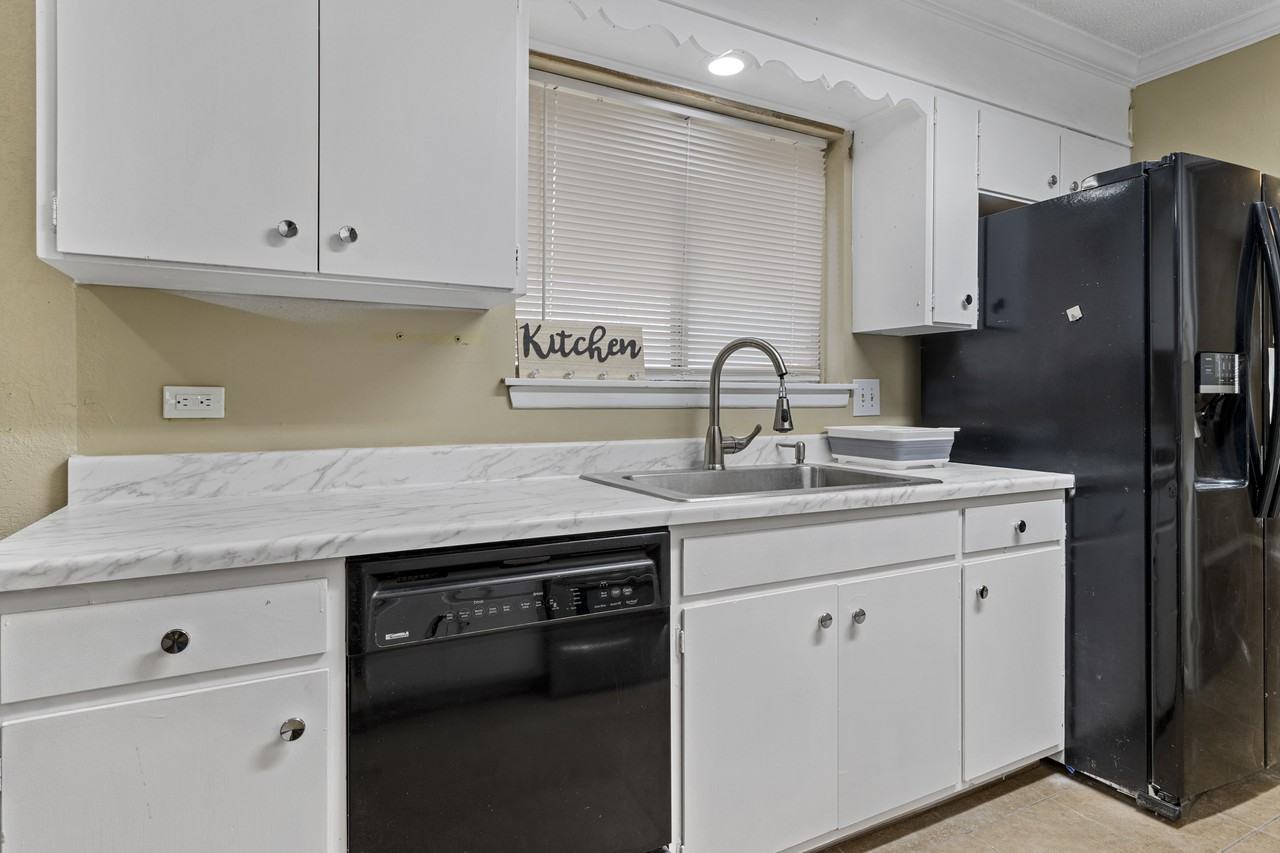 Wacos Dr & War Feather #1D - Photo 7 of 31