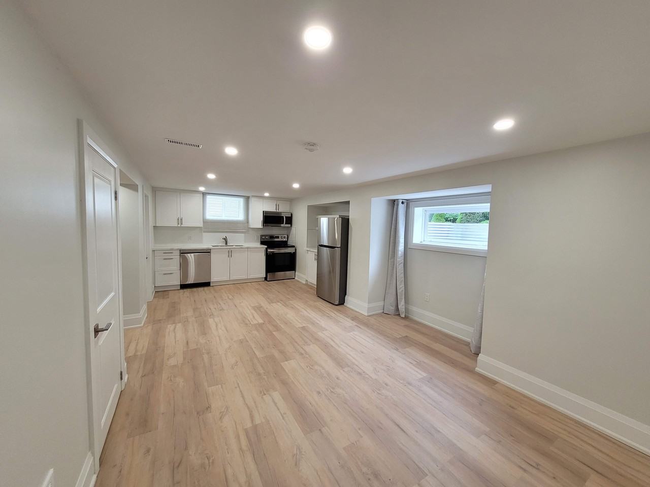 Queensdale Ave E & Rendell Blvd - Photo 3 of 12