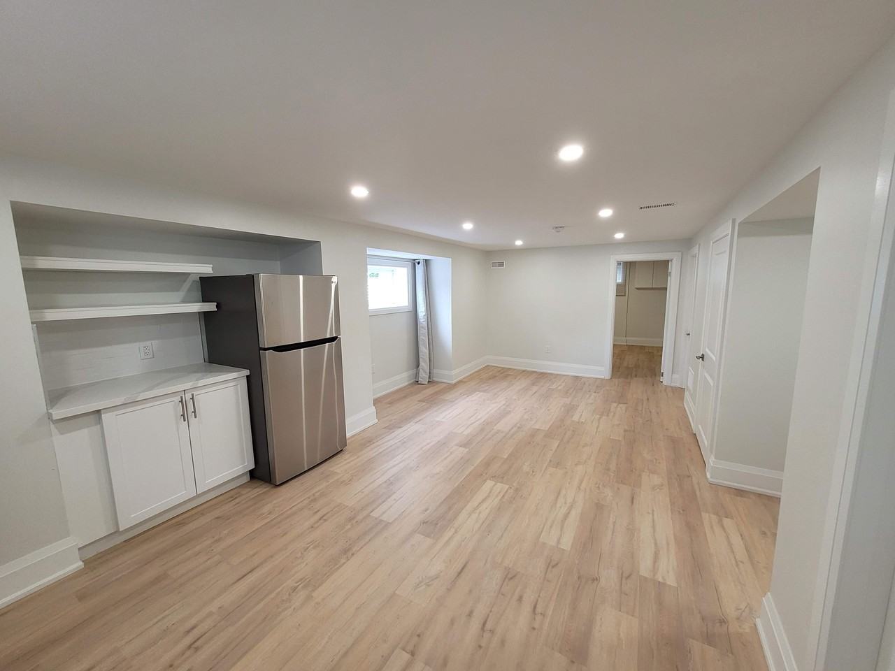 Queensdale Ave E & Rendell Blvd - Photo 4 of 12