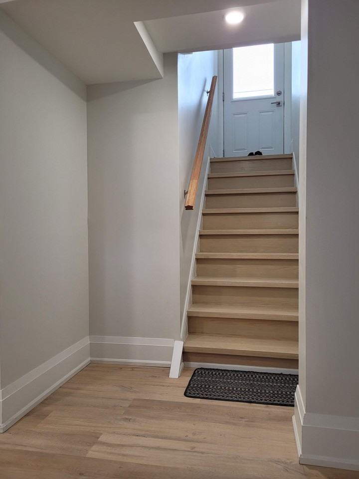 Queensdale Ave E & Rendell Blvd - Photo 5 of 12