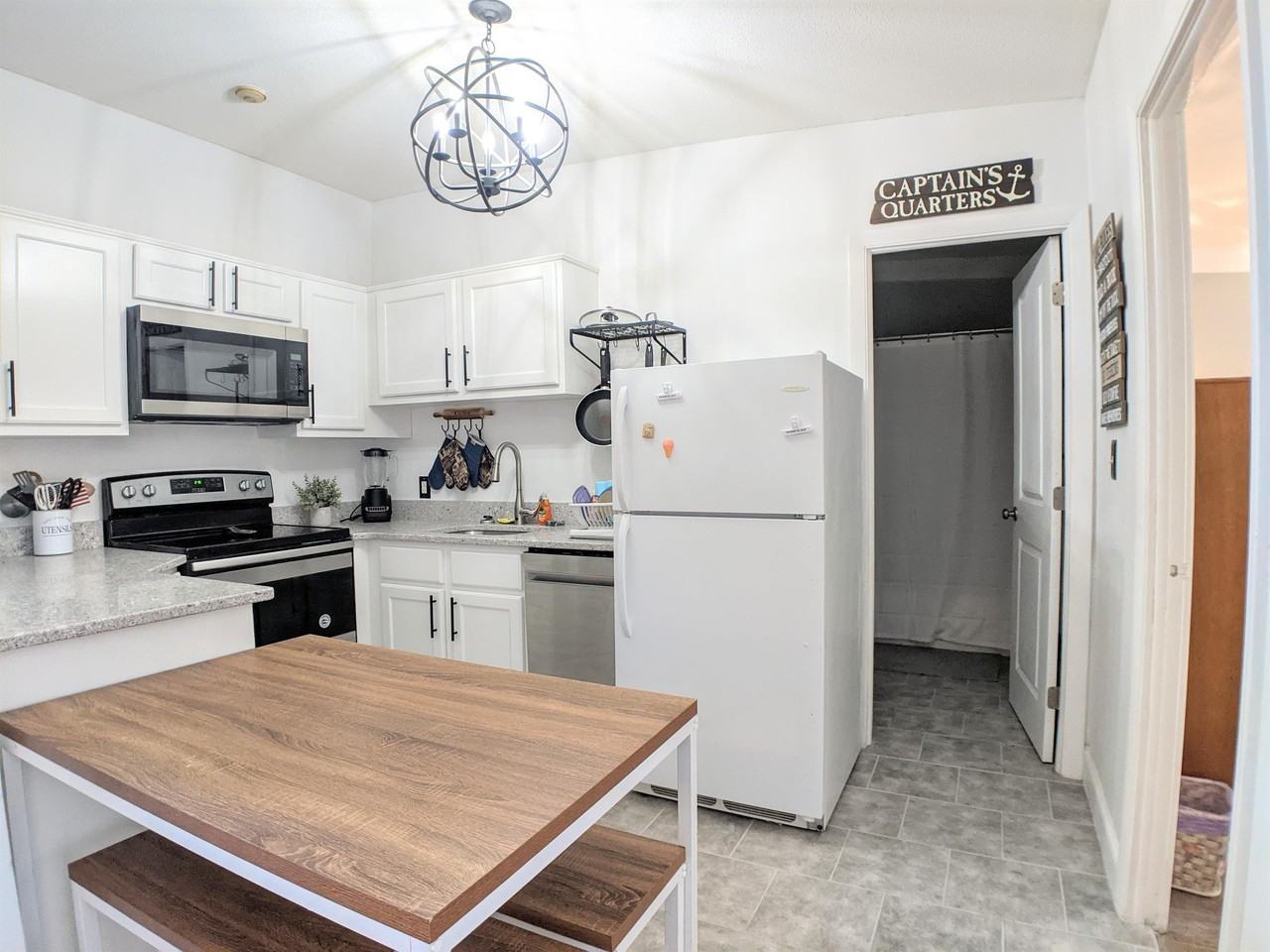 178 Treetop Circle - 1033Unit 1033 #1033 - Photo 6 of 28