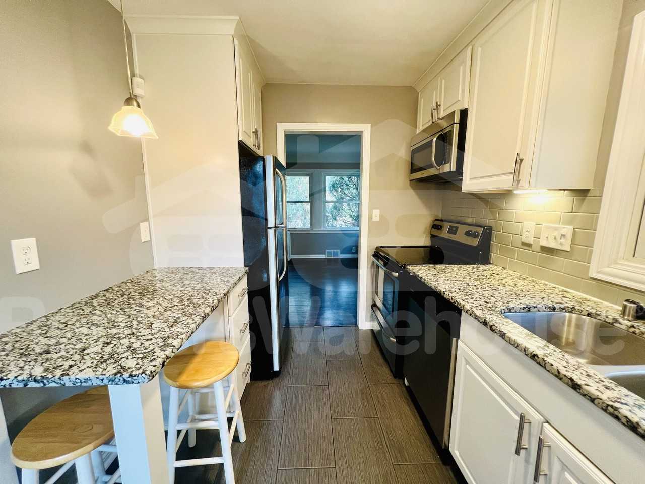 7101 Minnetonka Blvd - Photo 3 of 10