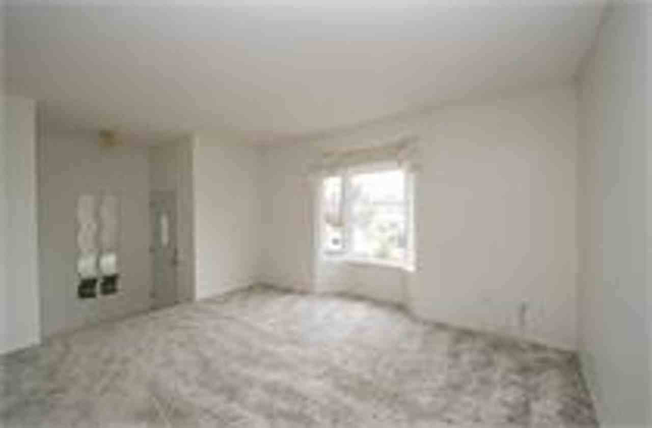 5 Bedroom Half Duplex with 2 Kitchens - Photo 2 of 7