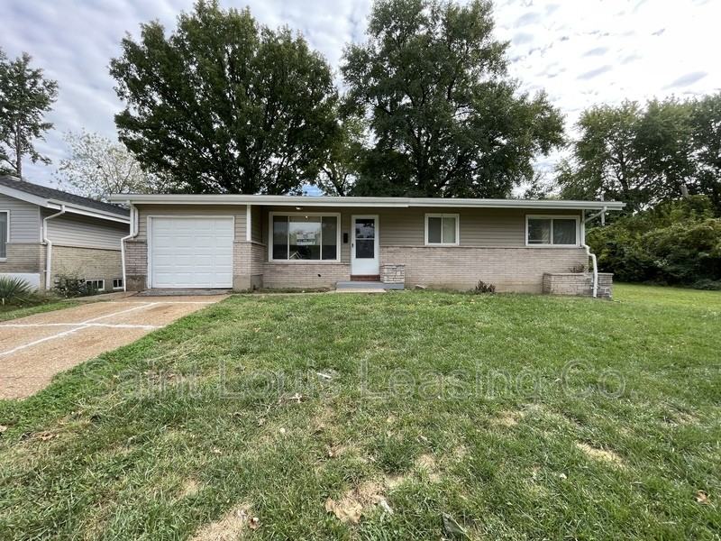 10126 Edgefield Dr - Photo 2 of 34