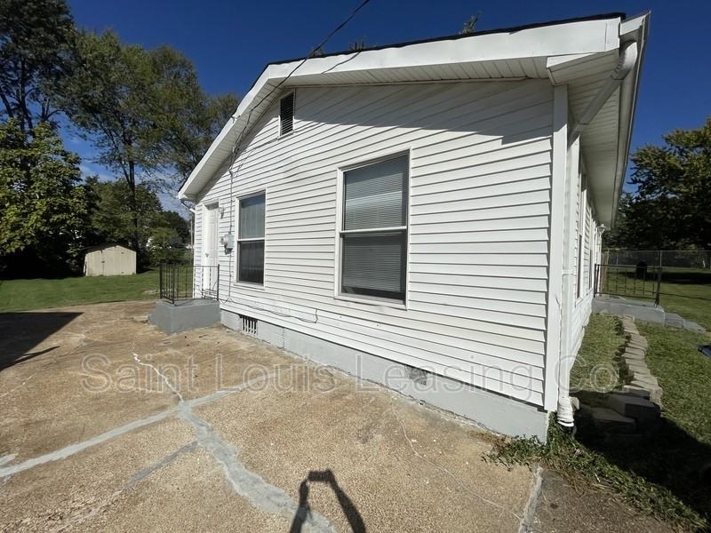 3107 Rex Ave - Photo 3 of 28