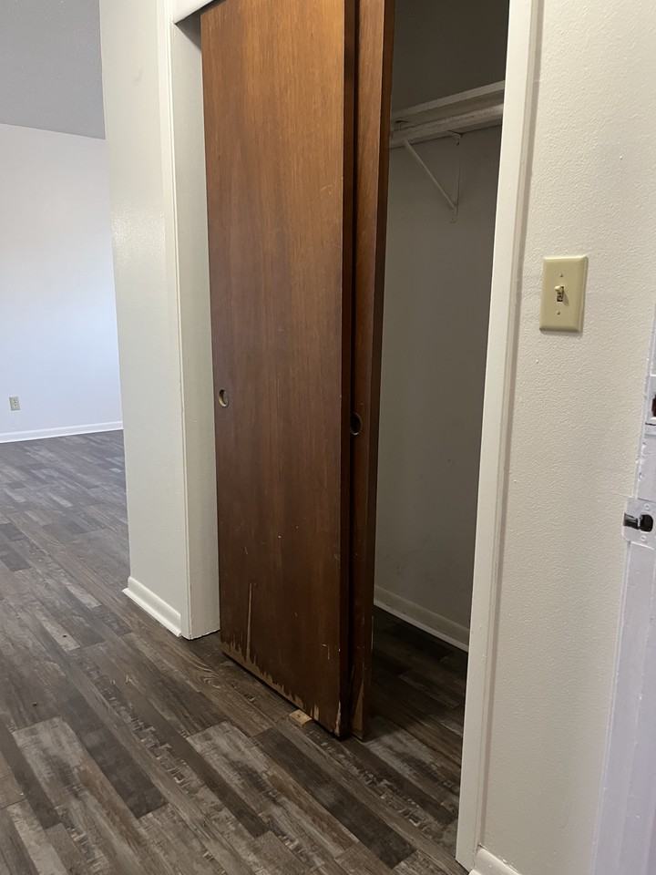 1624 Northwest 5th Street - Photo 2 of 11