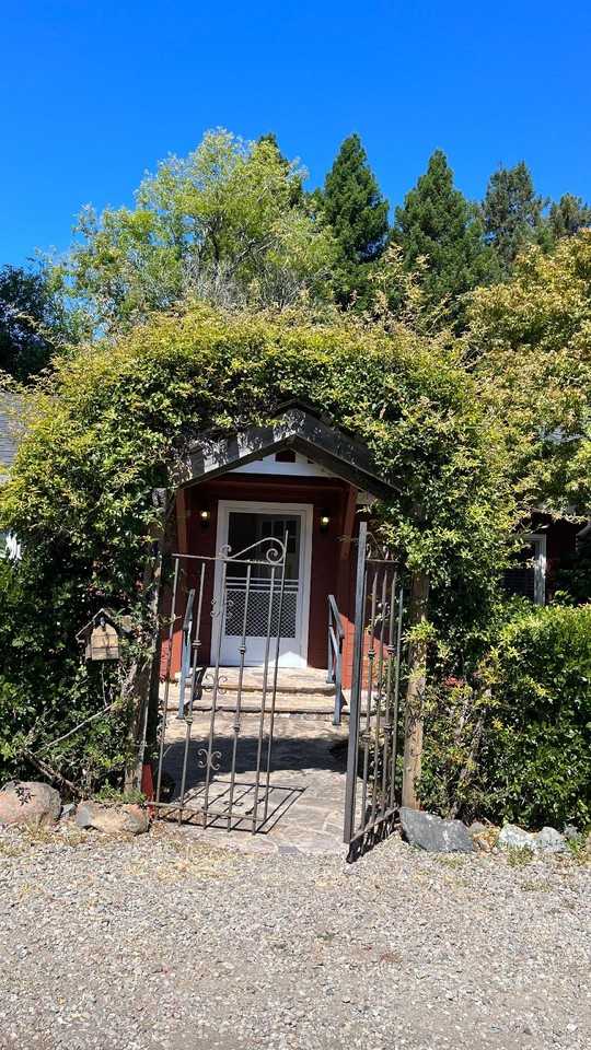418 Maple Street - Photo 3 of 20