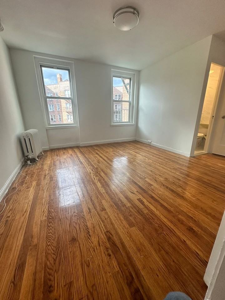 109-05 120th Street #B6 - Photo 3 of 4