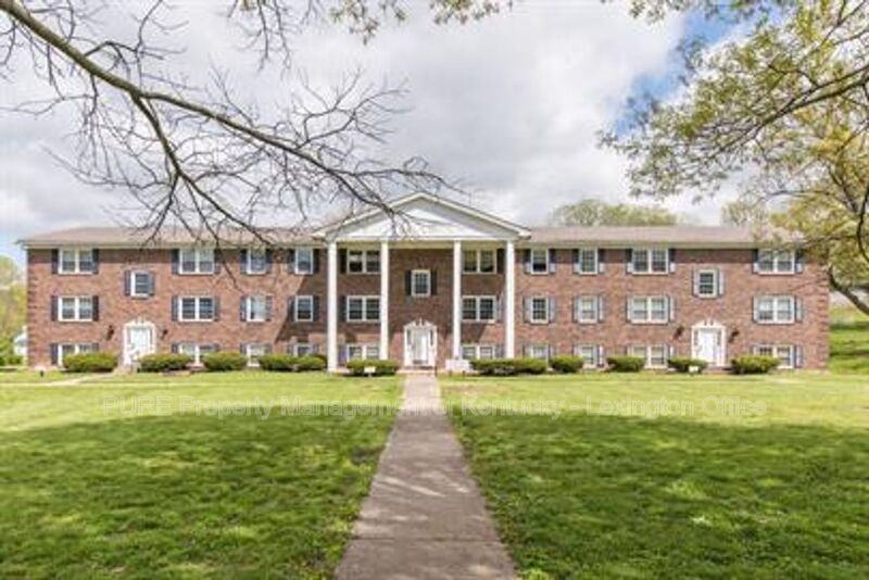 429 Chestnut St #17 - Photo 2 of 16