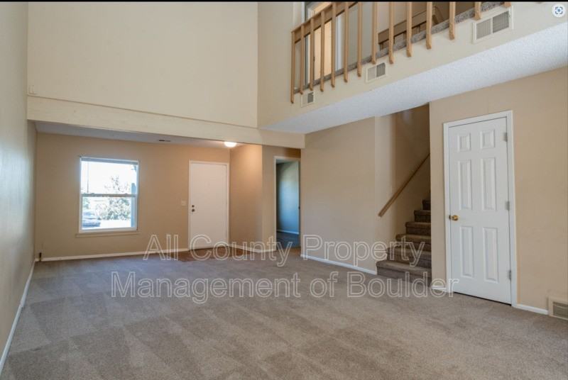 50 Benthaven Pl - Photo 3 of 21