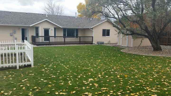235 Emerald Dr - Photo 2 of 7