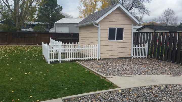 235 Emerald Dr - Photo 3 of 7