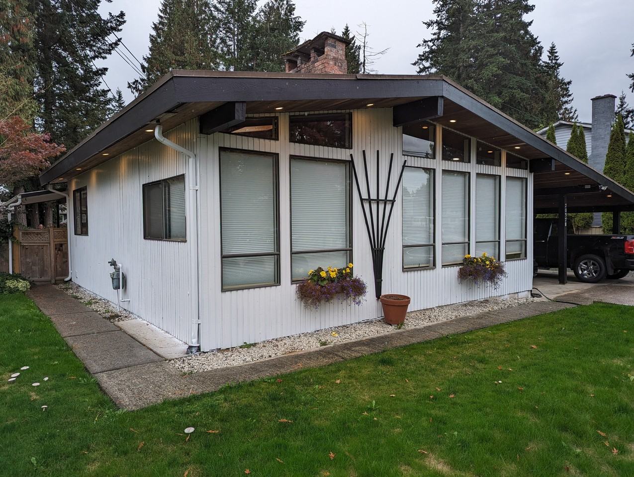 20378 43A Avenue - Photo 2 of 23