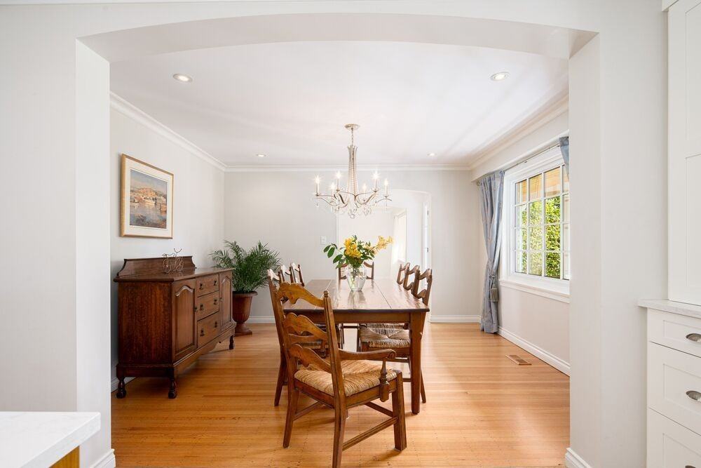 1935 Rosebery Avenue - Photo 2 of 12