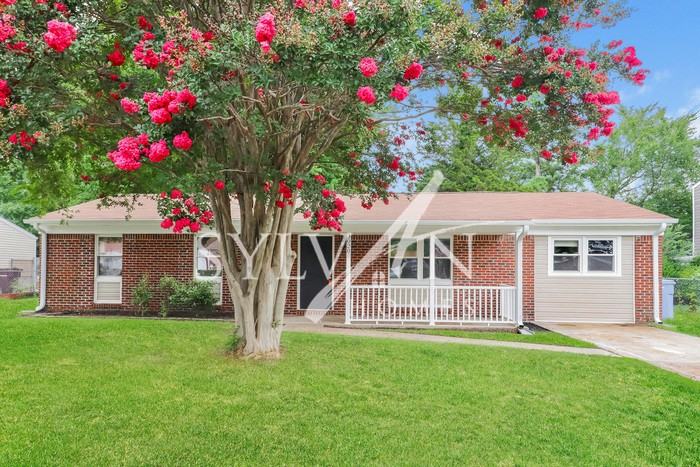 3020 Knight Rd - Photo 2 of 16