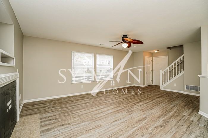 5080 Maple Valley Dr - Photo 3 of 16