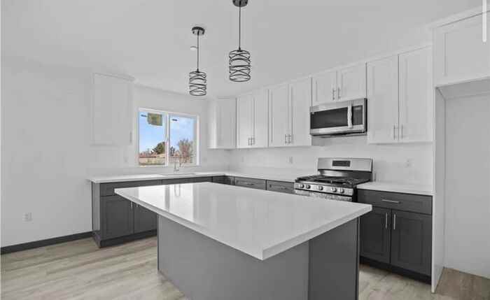 10559 E Avenue S - Photo 3 of 9