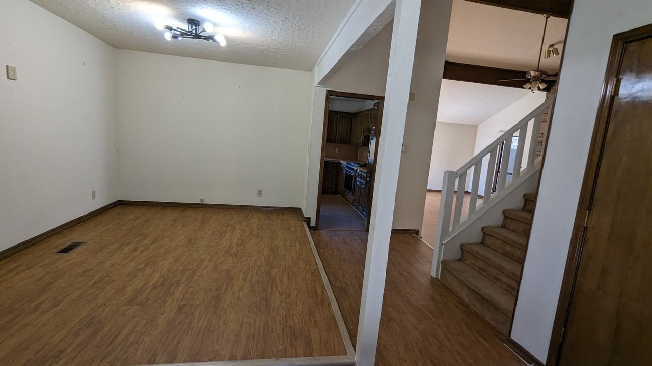 9324 S Oxford Ave #NA - Photo 3 of 27