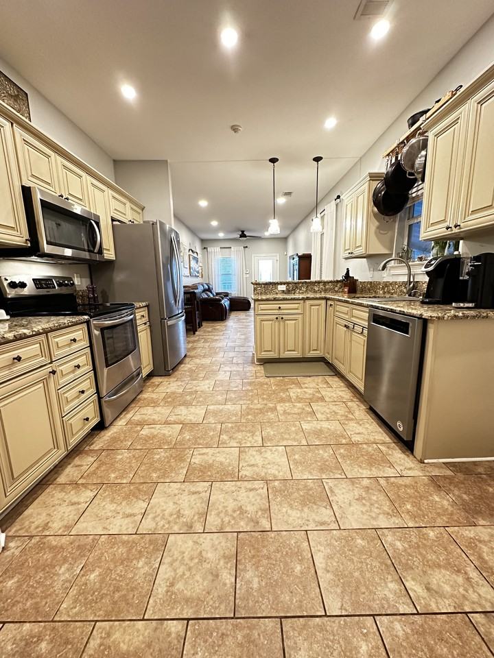 232 14th St #NA - Photo 3 of 10
