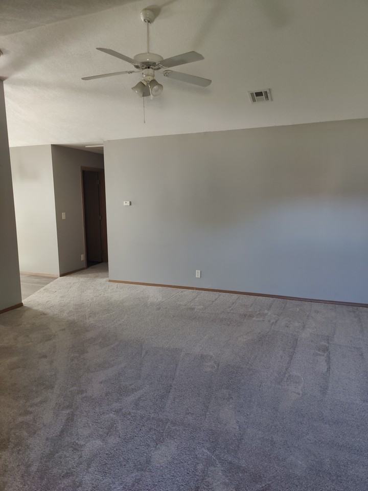 237 N Sheridan St #NA - Photo 2 of 8