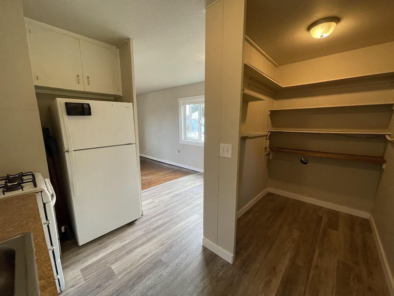 114 Acorn St #114 - Photo 5 of 13