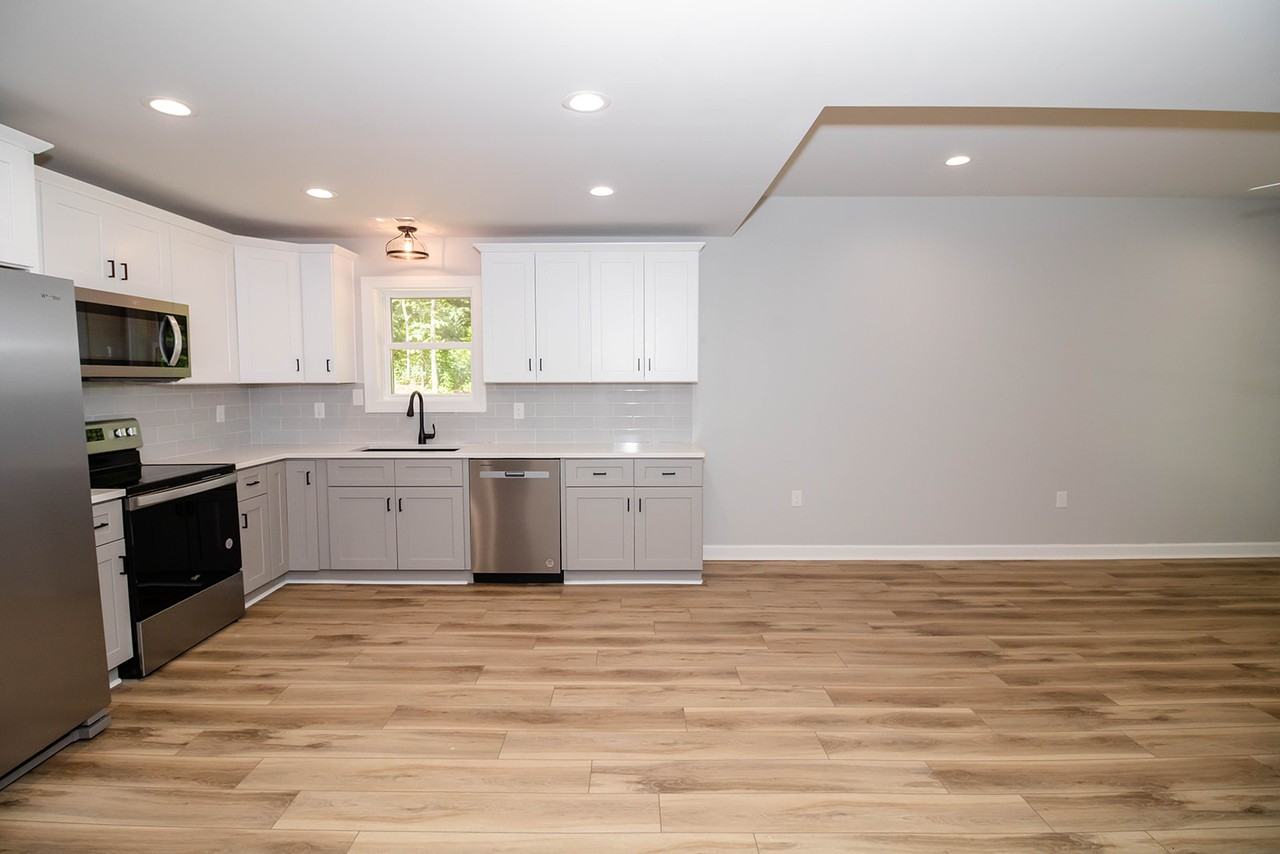 143 Reichard Dr #1 - Photo 6 of 22