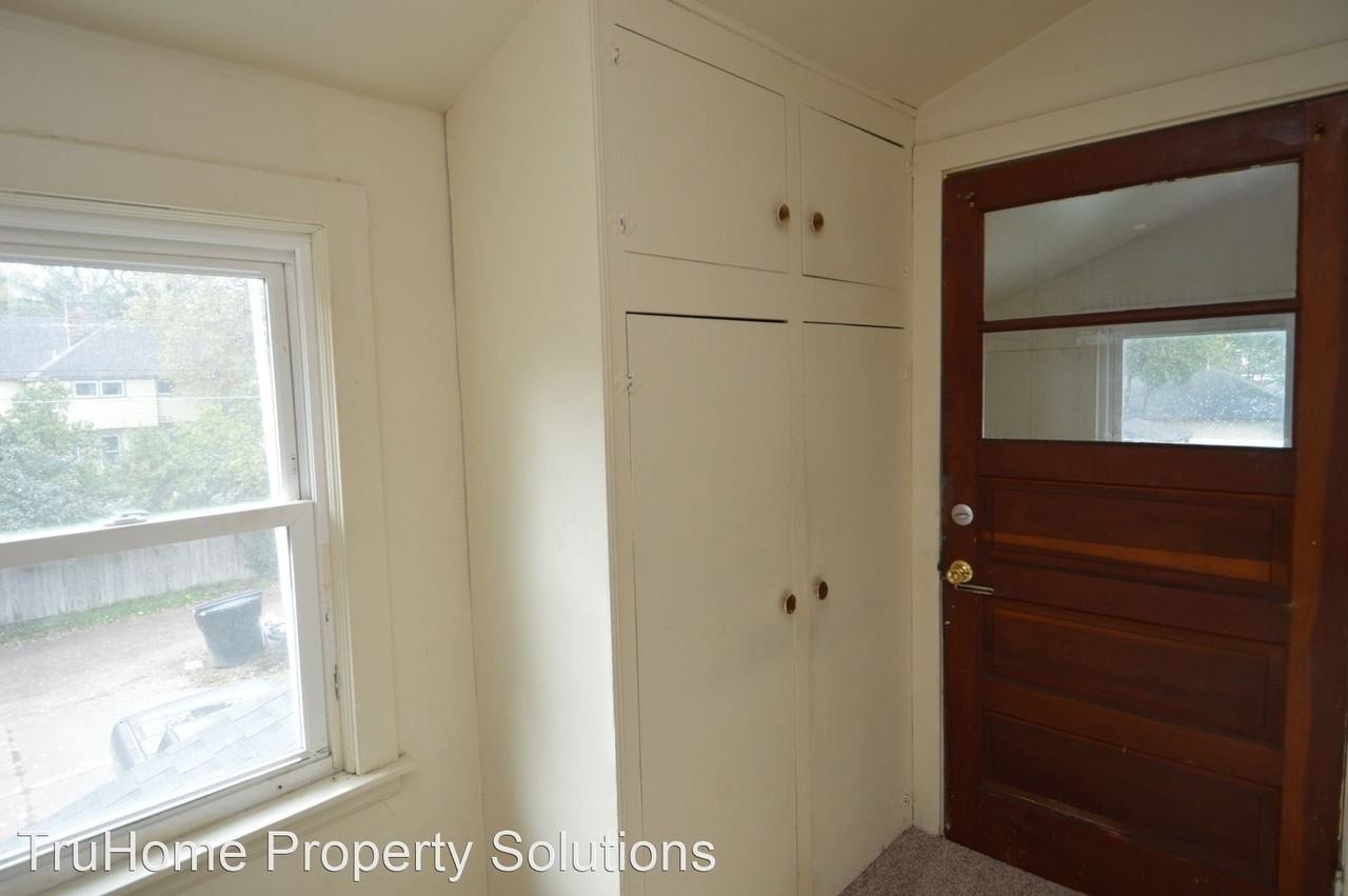 522 S. 5th St. - Photo 2 of 8