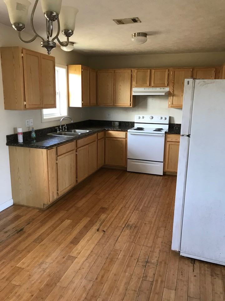 716 Union St #1 - Photo 4 of 10