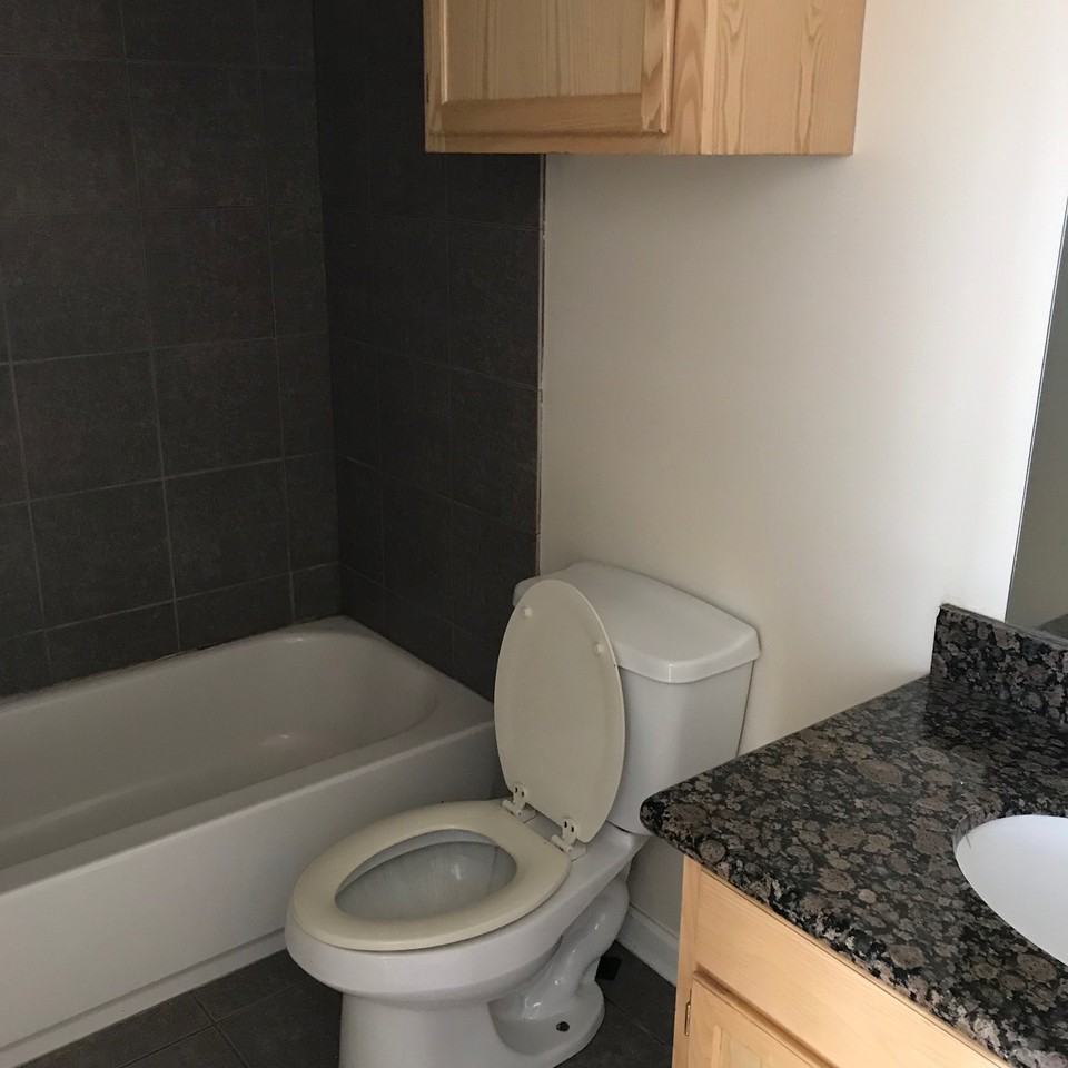 716 Union St #1 - Photo 7 of 10