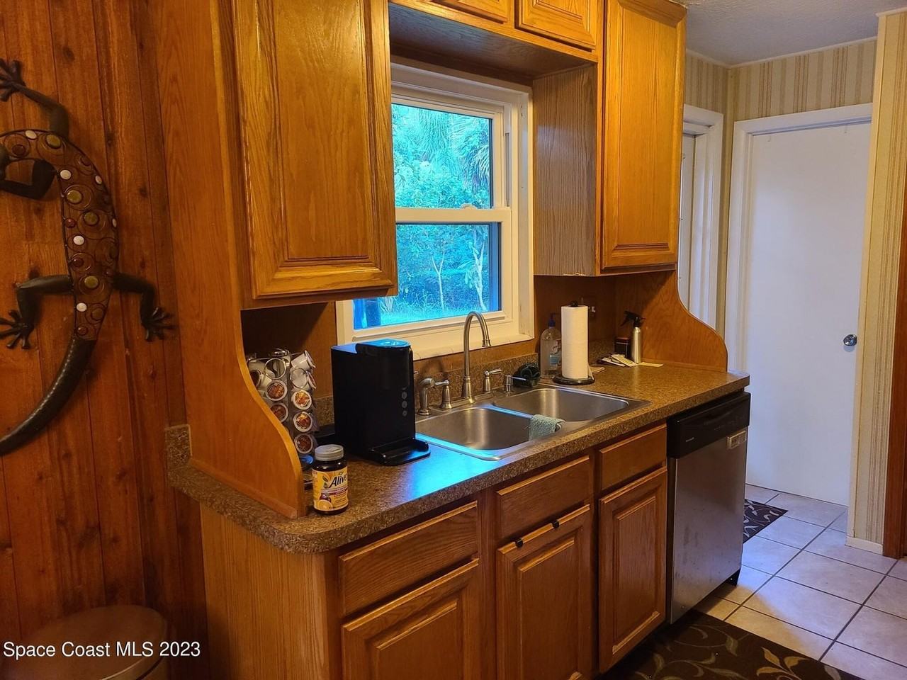 212 Gainey Ln #1 - Photo 5 of 10
