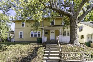 featured image of 702 S 11th St #1