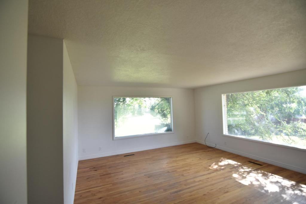 1225 Melody Dr - Photo 3 of 10