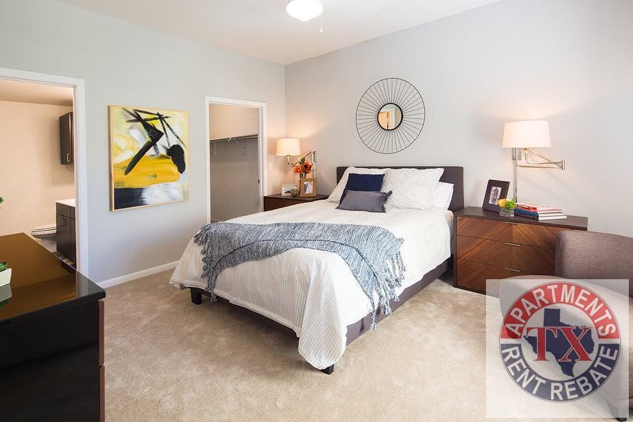 929 Norwood St - Photo 4 of 10