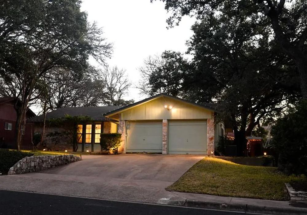 2601 Redleaf Ln - Photo 6 of 18