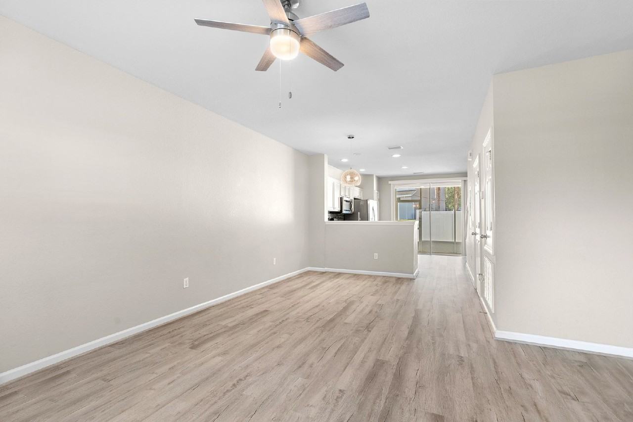 4481 Southwest 49th Avenue - Photo 7 of 50