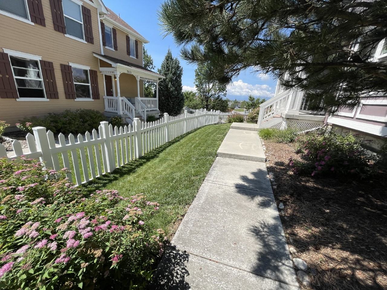 7642 Menagerie Ln - Photo 2 of 26