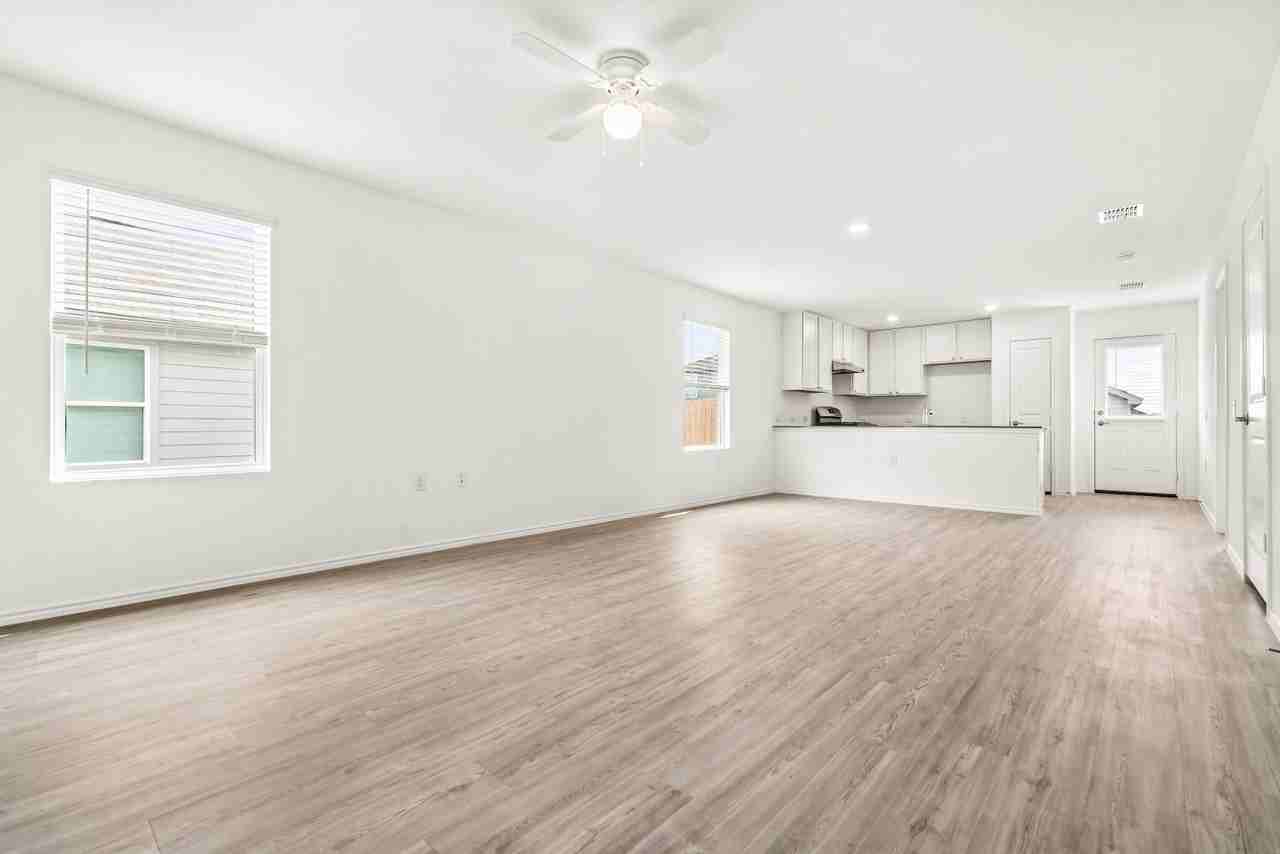 10119 Ana Hts - Photo 7 of 29