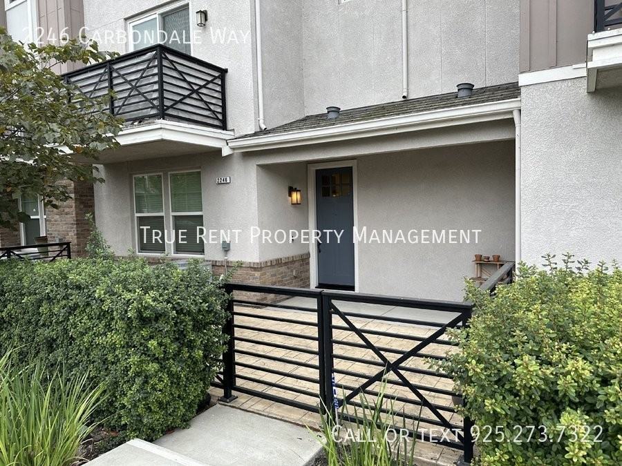 2246 Carbondale Way - Photo 3 of 27