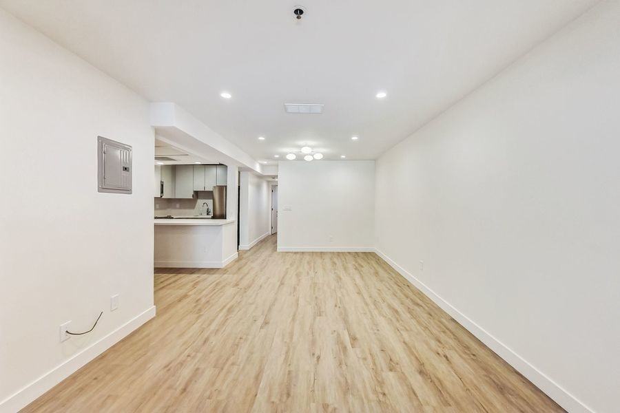 95 41st St #102 - Photo 6 of 32