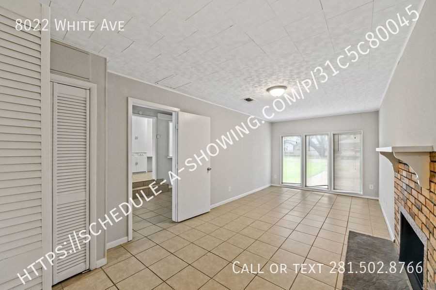 8022 White Ave - Photo 3 of 15