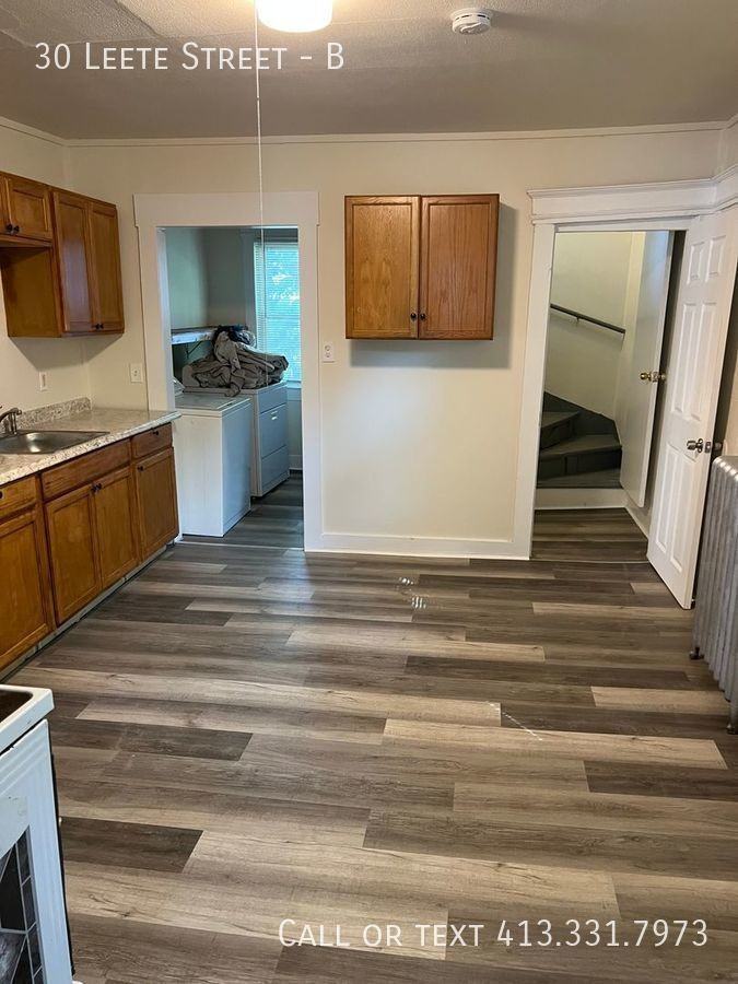 30 Leete St #B - Photo 3 of 10