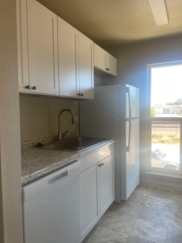 4360 Loomis Ave #C - Photo 3 of 21