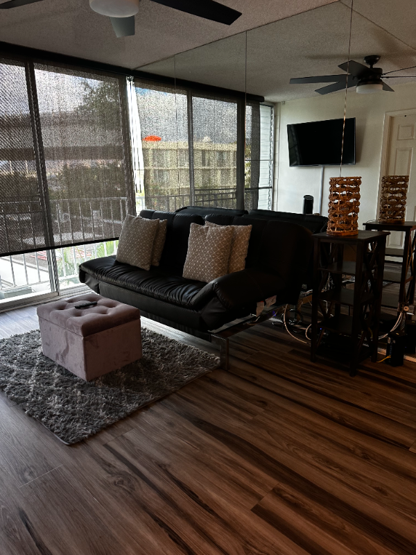 2845 Waialae Ave #421