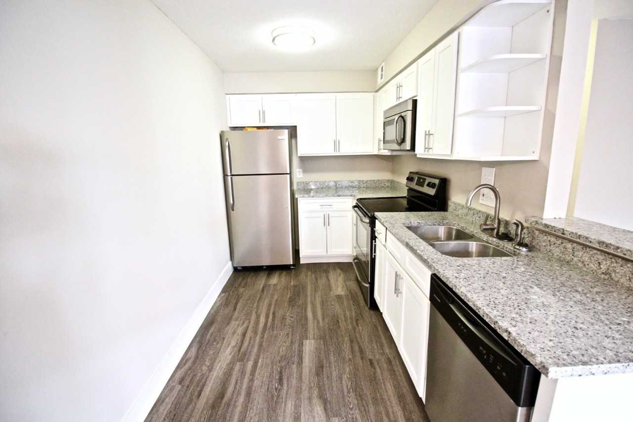 4922 Grand Ave - Photo 5 of 50