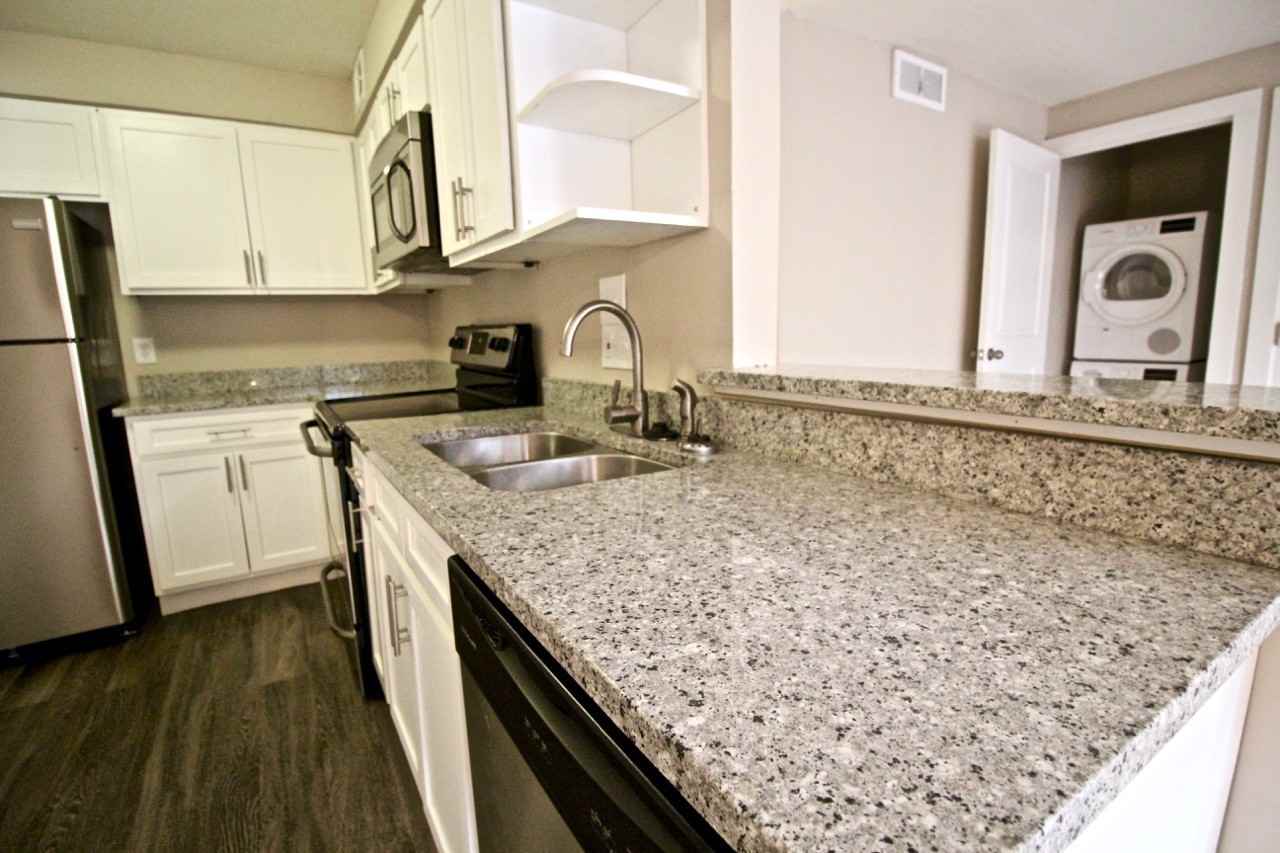 4922 Grand Ave - Photo 6 of 50