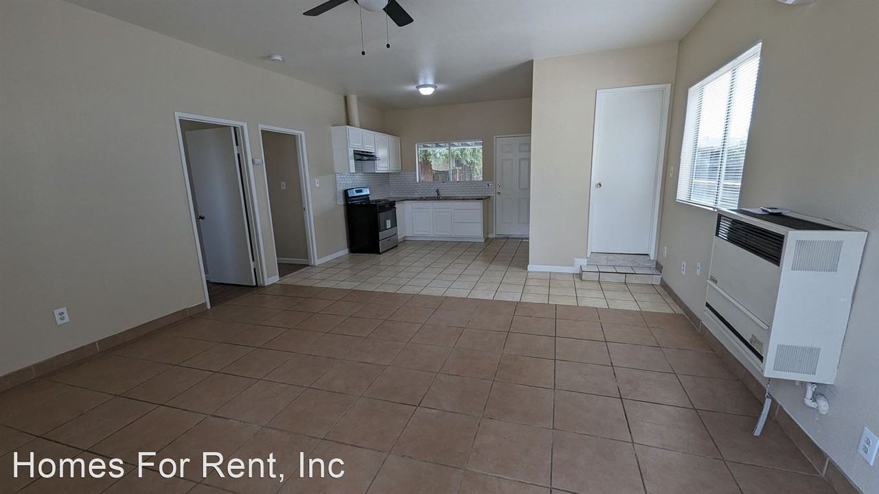 403 & 405 Spencer Ave. - Photo 2 of 8