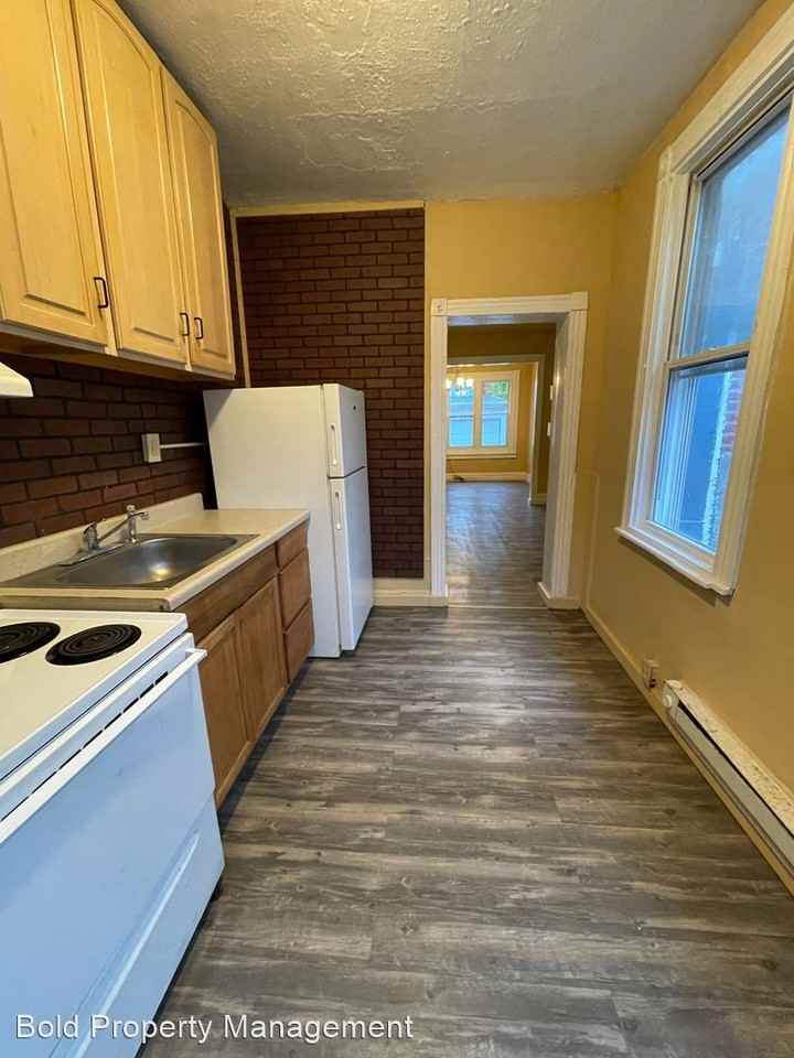 532 Johnson St - Photo 2 of 8