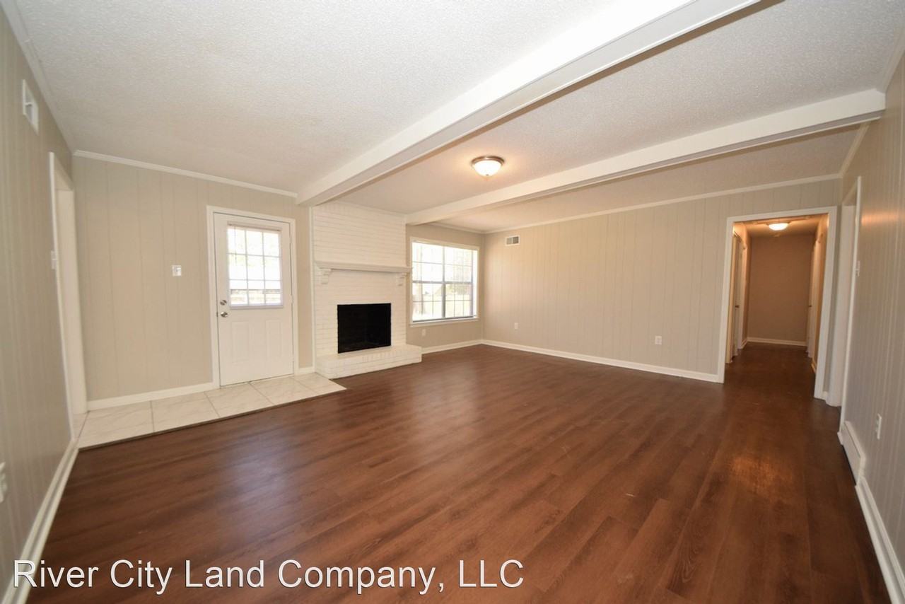 2405 Bartlett Blvd - Photo 2 of 14