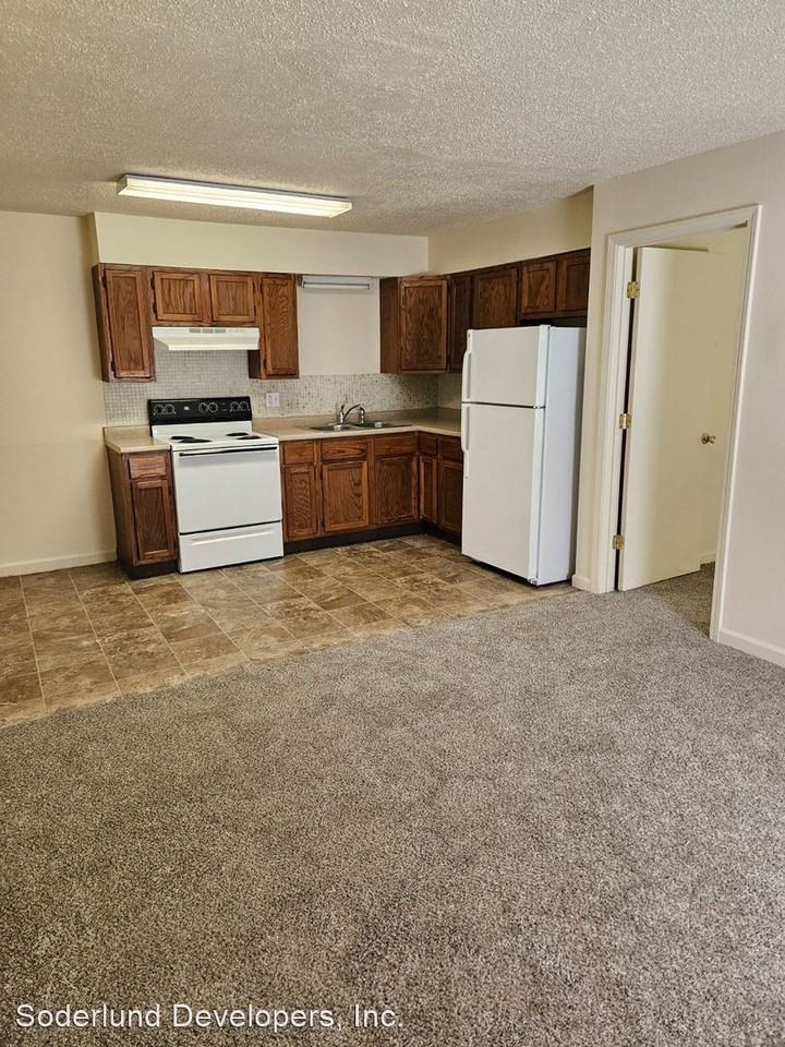 2, 8 & 10 S. Fleming St Apartments in Farmington, MO 63640 Zumper